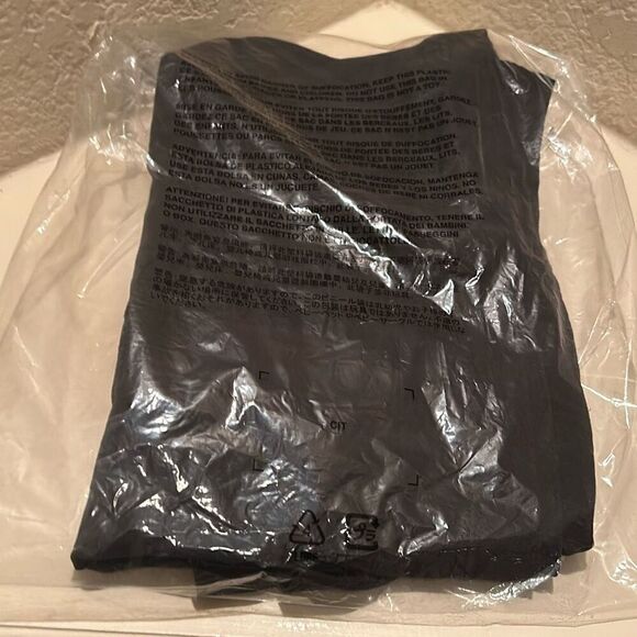 Yeezy Gap Collab Tee Shirt Black Mock Neck Mens Size M Oversized Streetwear New - Picture 10 of 11